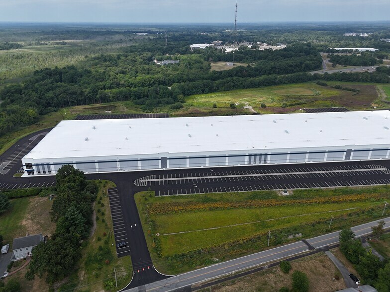 More Photos Of 21 Lincoln St, West Bridgewater Manufacturing For Lease