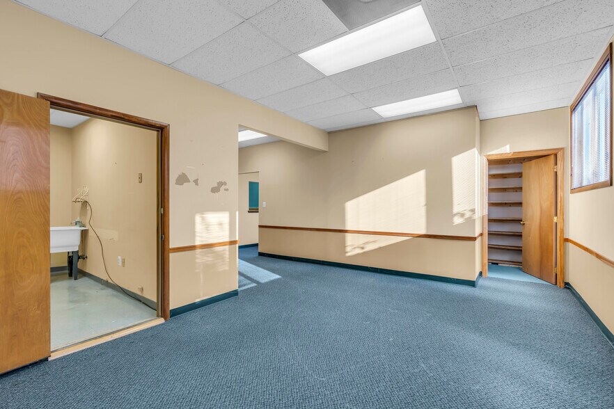 More Photos Of 2130 Highway 35, Sea Girt Medical For Sale
