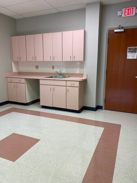 More Photos Of 1810 Mulkey Rd, Austell Medical For Sale