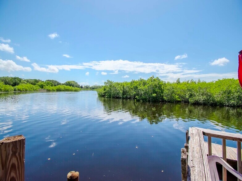 More Photos Of 1761 Beckett Way & US Highway 19, Tarpon Springs Bar For Sale