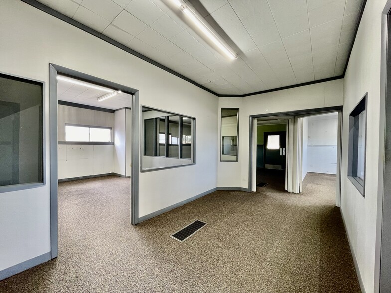 More Photos Of 7833 W Colfax Ave, Lakewood Auto Dealership For Lease