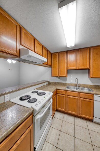 More Photos Of 1901 Lafayette St, Gretna Apartments For Sale