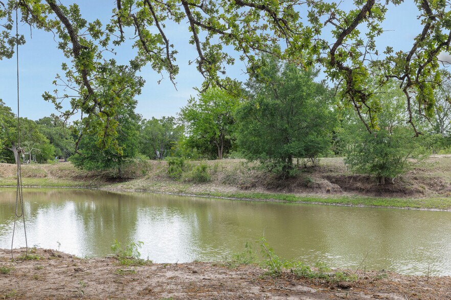 More Photos Of 9765 State Park Rd, Lockhart Land For Sale
