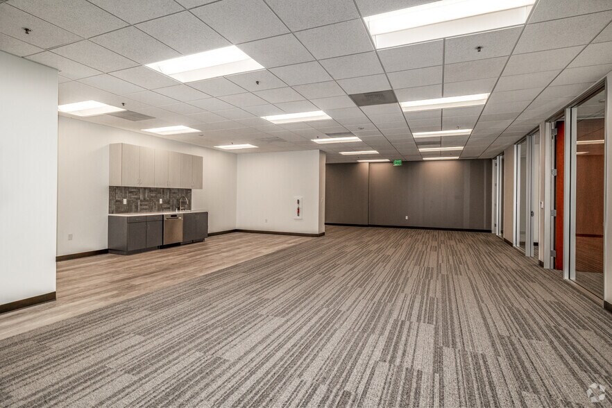 More Photos Of 27101-27201 Puerta Real, Mission Viejo Unknown For Lease