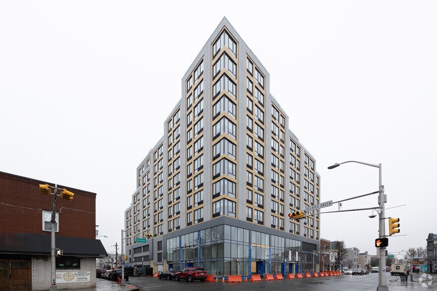 Primary Photo Of 285 Broadway, Bayonne Apartments For Lease