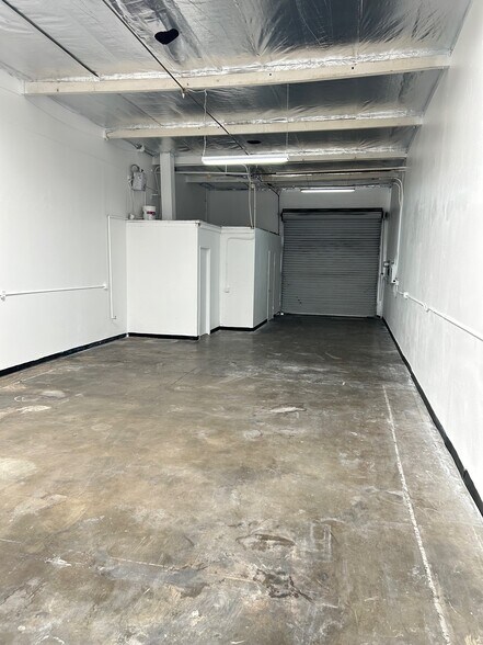 More Photos Of 10532-10576 Norwalk Blvd, Santa Fe Springs Manufacturing For Lease