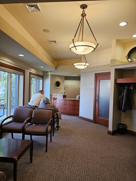 More Photos Of 1108 E Chocolate Ave, Hershey Medical For Sale