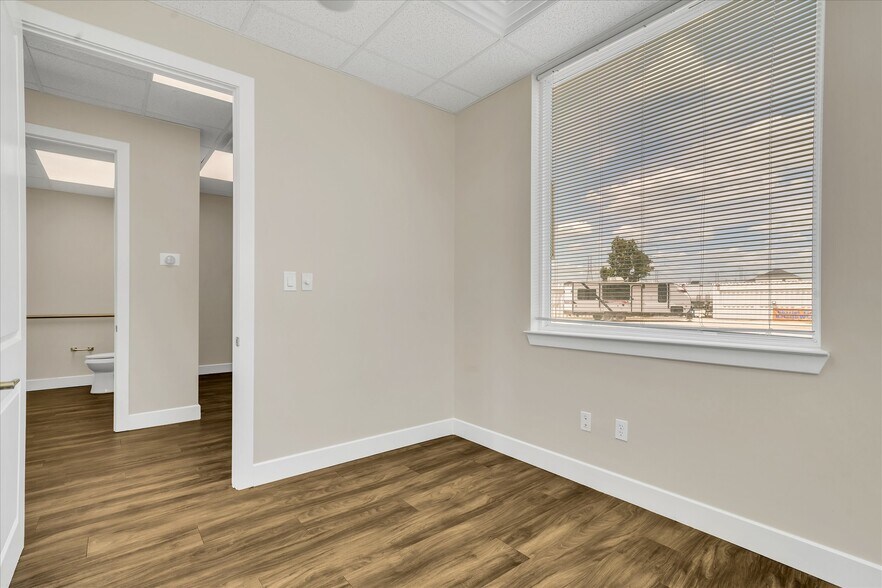 More Photos Of 3107 Elrod Rd, Katy Unknown For Lease