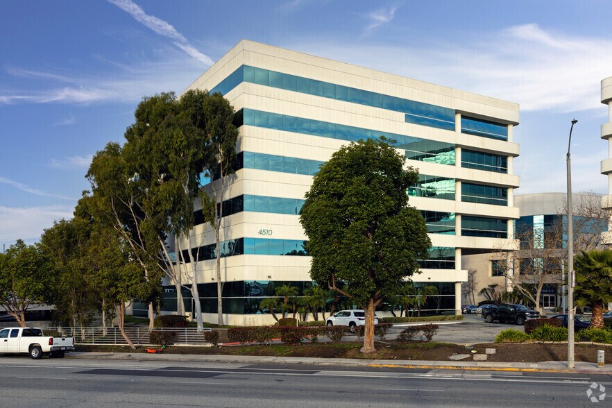 More Photos Of 4510 E Pacific Coast Hwy, Long Beach Office For Lease