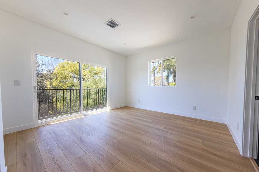 More Photos Of 1954-1958 Purdue Ave, Los Angeles Apartments For Sale