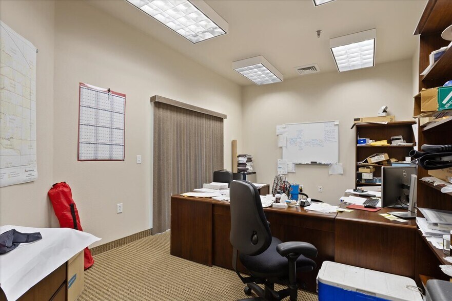 More Photos Of 1103 Old Town Ln, Cheyenne Office For Sale