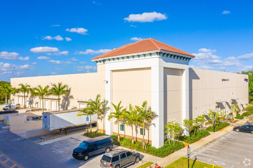 More Photos Of 7451 Riviera Blvd, Miramar Unknown For Lease