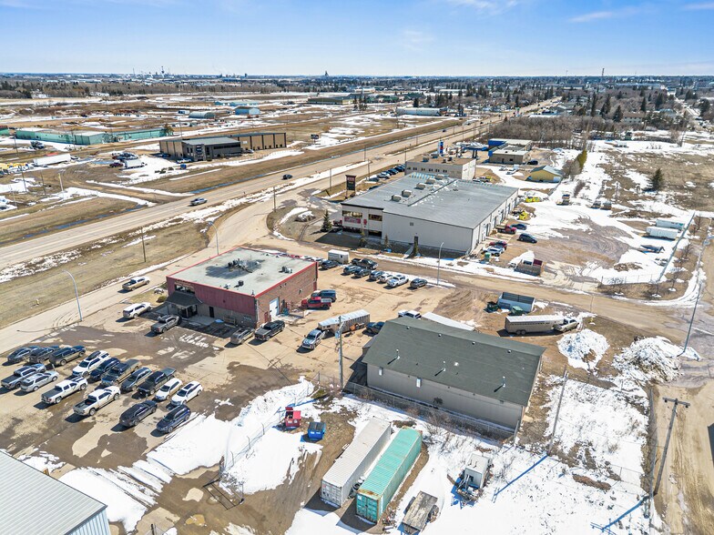 More Photos Of 6002 50 Ave, Lloydminster Freestanding For Sale