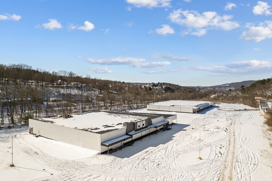 More Photos Of 8674 PA-61, Coal Township General Retail For Sale