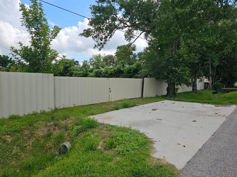 More Photos Of 6007 Van Zandt St, Houston Land For Lease