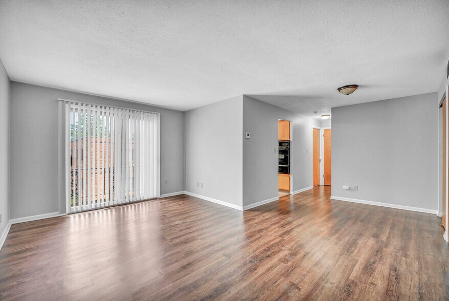 More Photos Of 818-850 S Green Rd, South Euclid Apartments For Sale
