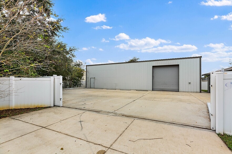 More Photos Of 6790 65th Way N, Pinellas Park Freestanding For Lease