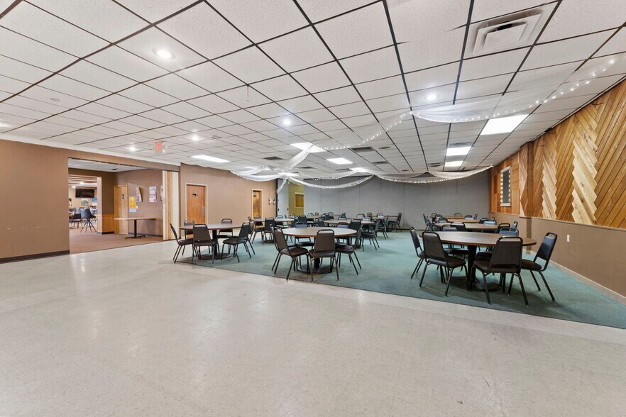 More Photos Of 118 Railroad Ave NE, Mora General Retail For Sale