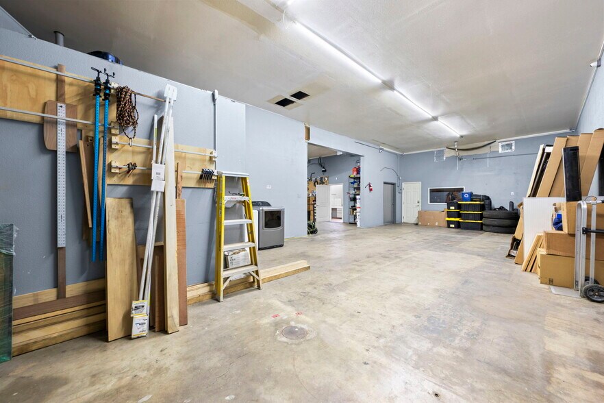 More Photos Of 1033-1047 W 3rd St, San Bernardino Warehouse For Sale