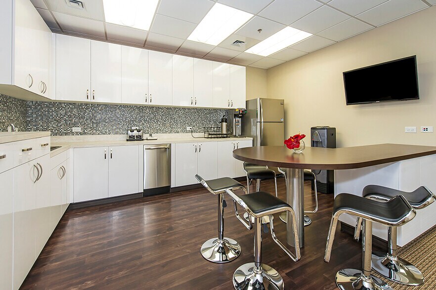 More Photos Of 1003 Bishop St, Honolulu Coworking Space