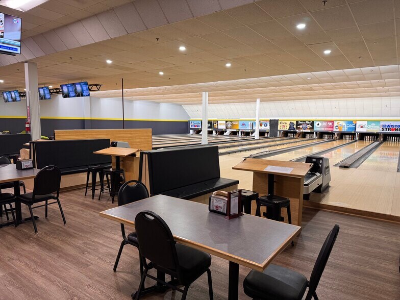 More Photos Of 18-24 Mollison Way, Lewiston Specialty For Sale