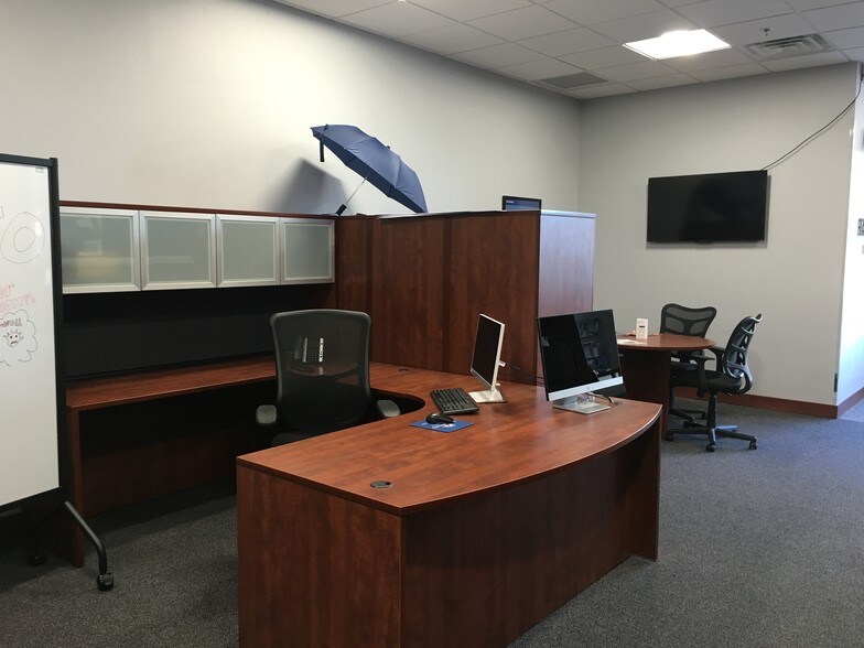 More Photos Of 1901 Hamilton Blvd, Sioux City General Retail For Sale