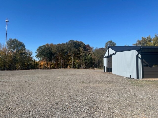 More Photos Of 3651 Eastend Dr, Humboldt Light Manufacturing For Lease
