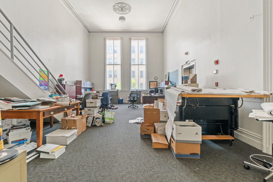 More Photos Of 429 N Eutaw St, Baltimore Office For Sale