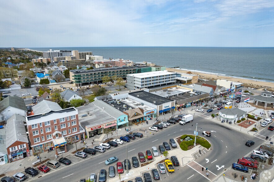 More Photos Of 47 Rehoboth Ave, Rehoboth Beach Storefront For Sale