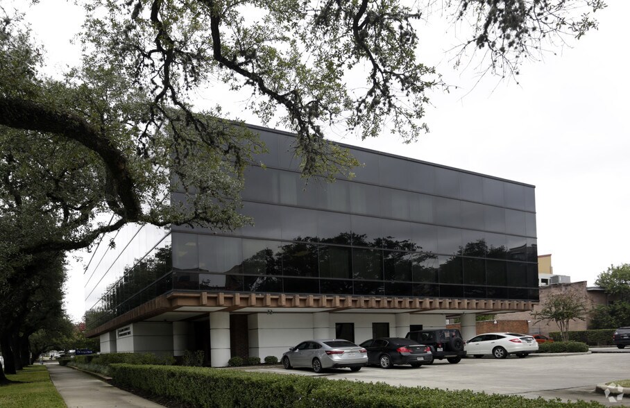 More Photos Of 5215 Main St, Houston Office For Lease