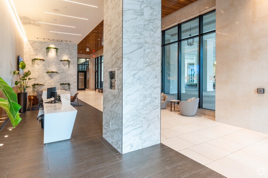 More Photos Of 225 S Dixie Hwy, Coral Gables Coworking Space