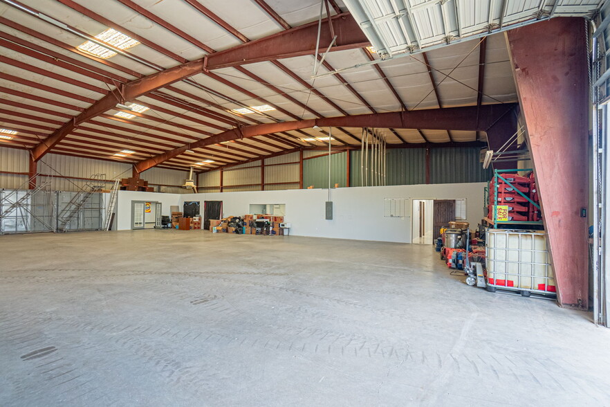 More Photos Of 3500 Confederate Rd, El Paso Warehouse For Sale