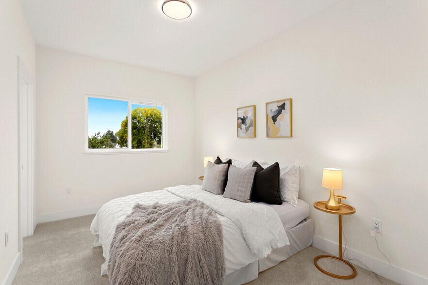 More Photos Of 117 Wells Ave S, Renton Apartments For Sale