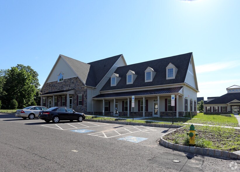 More Photos Of 2325 Heritage Center Dr, Furlong Unknown For Lease