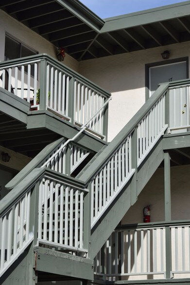 More Photos Of 206 Caledonia St, Sausalito Apartments For Sale
