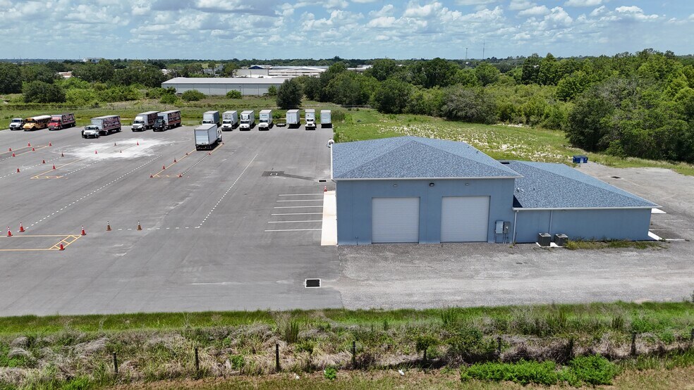 More Photos Of 3755 Maine Ave, Lakeland Warehouse For Lease