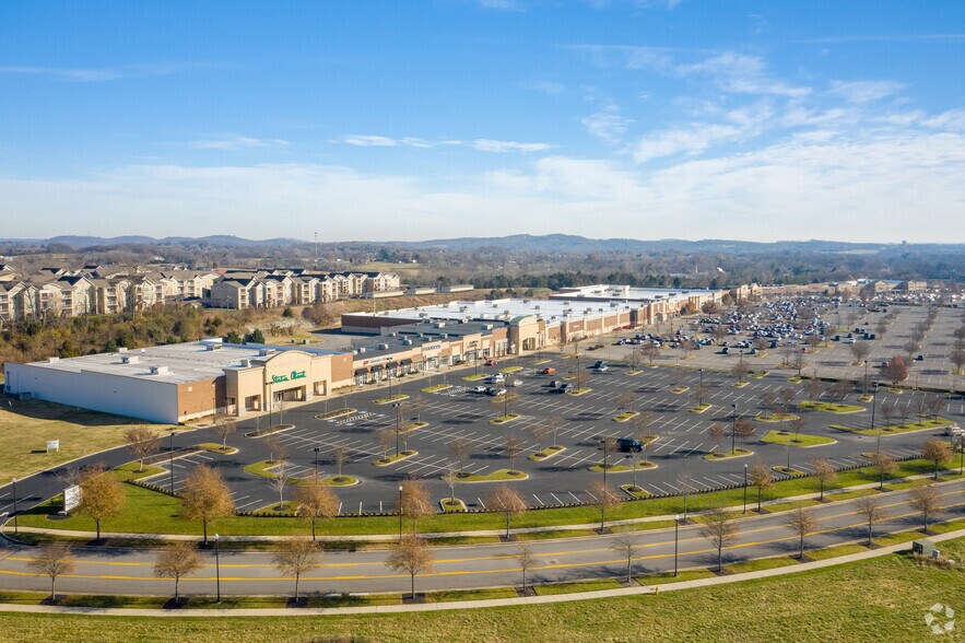 More Photos Of 1010-1038 Glenbrook Way, Hendersonville Unknown For Lease
