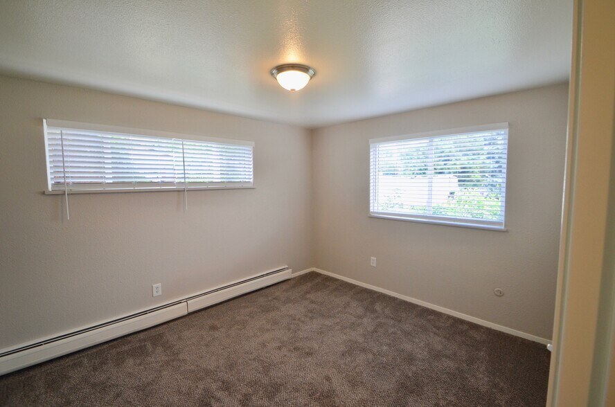 More Photos Of 1022 S Arbutus St, Lakewood Multifamily For Sale