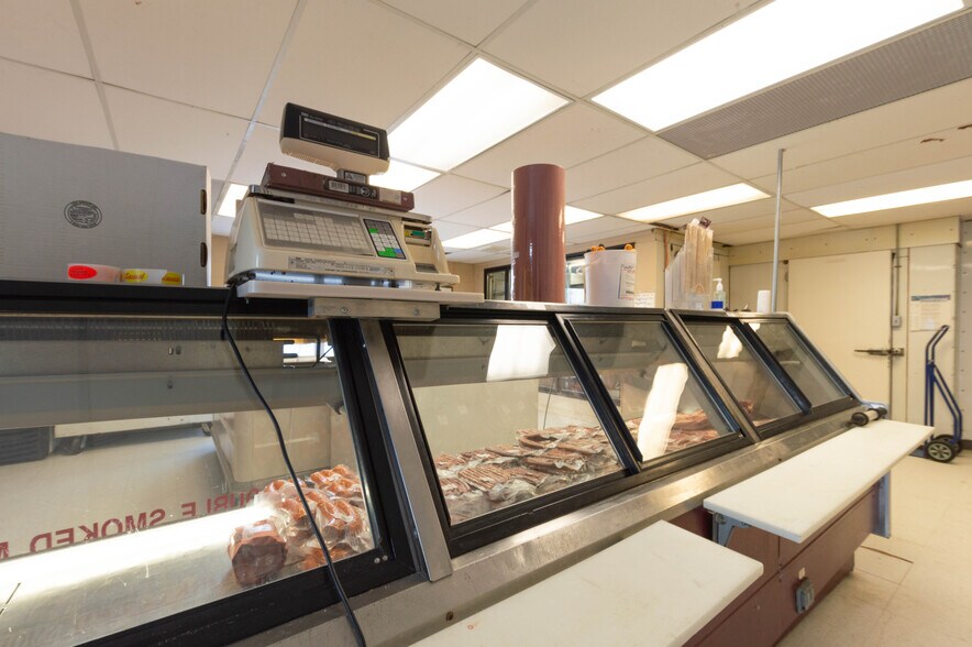 More Photos Of 4703 42 St, Stettler Specialty For Sale