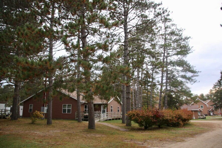 More Photos Of 952 River Dr NW, Bena Hotel For Sale