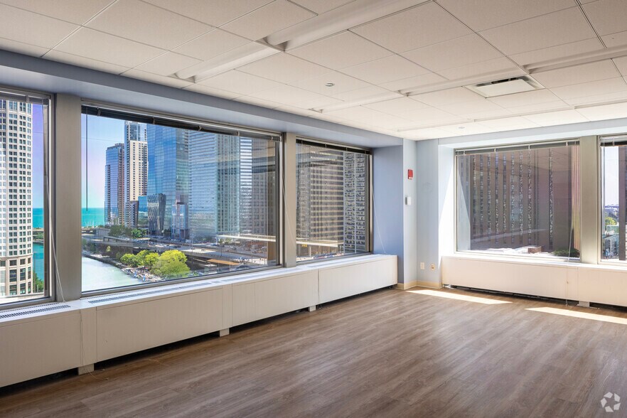 More Photos Of 401 N Michigan Ave, Chicago Office For Lease