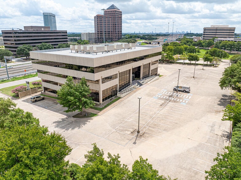 More Photos Of 450 E John Carpenter Fwy, Irving Office For Lease