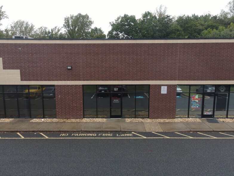More Photos Of 3619 Richmond Hwy, Stafford Light Distribution For Lease
