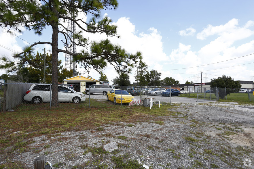 More Photos Of 13379 Chambord St, Brooksville Industrial For Sale