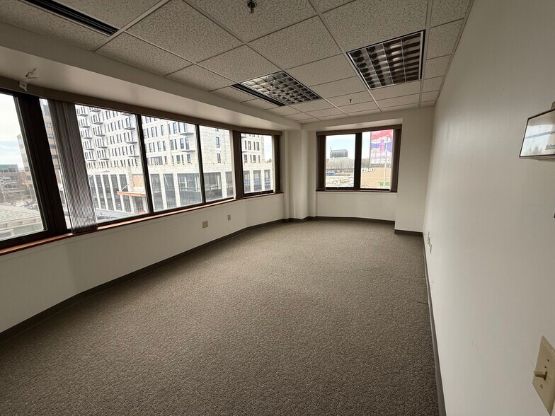 More Photos Of 76 Saint Paul St, Burlington Office Residential For Sale