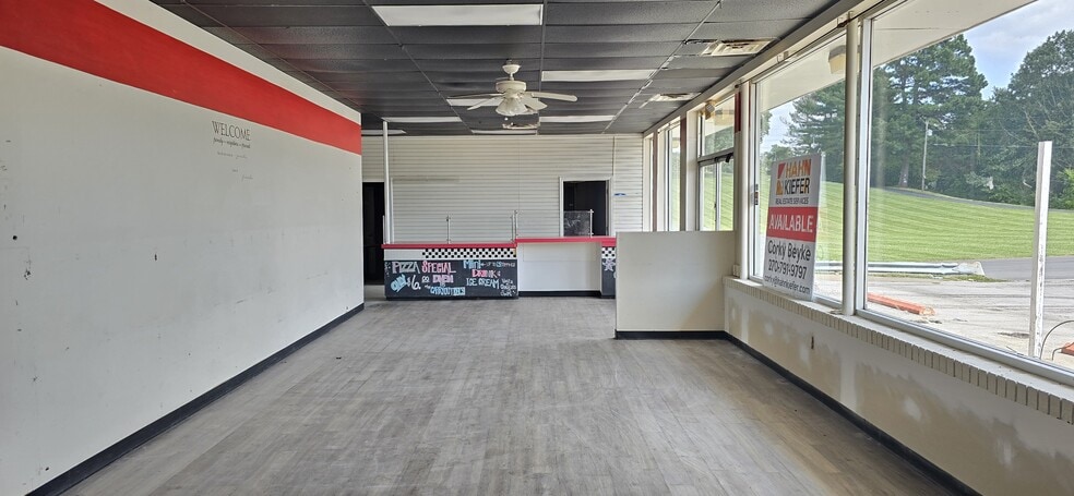 More Photos Of 604 G L Smith St, Morgantown Restaurant For Lease