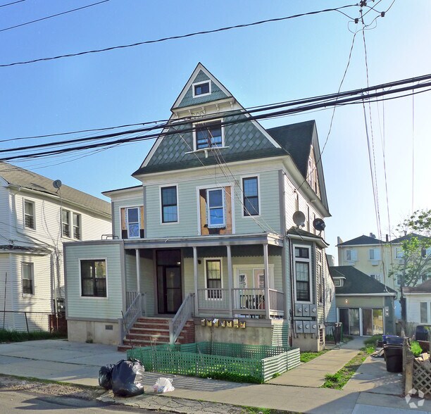 More Photos Of 178 Beach 92nd St, Rockaway Beach Apartments For Sale