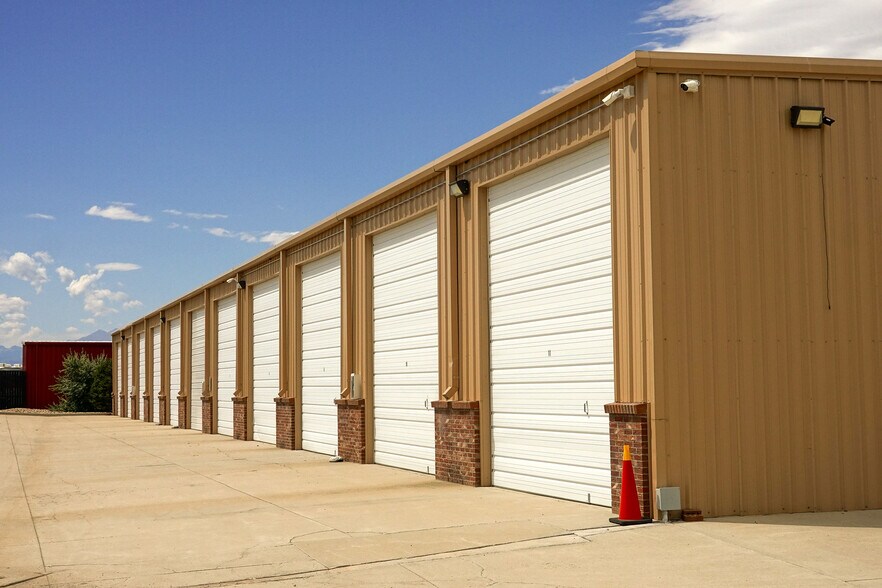 More Photos Of 4075 Camelot Cir, Longmont Self Storage For Lease