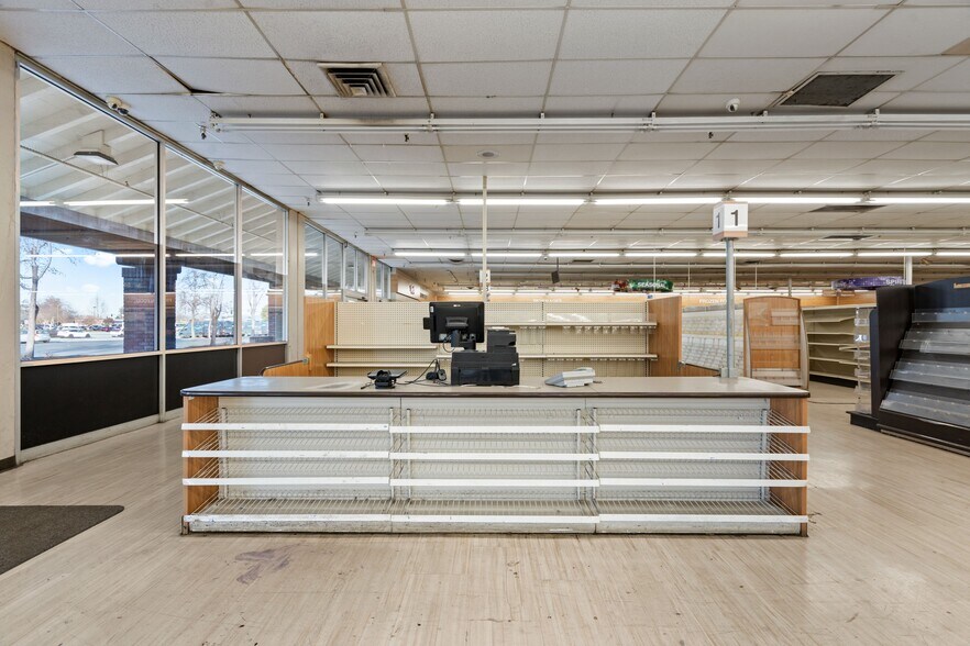 More Photos Of 1701 Airline Hwy, Hollister Freestanding For Lease