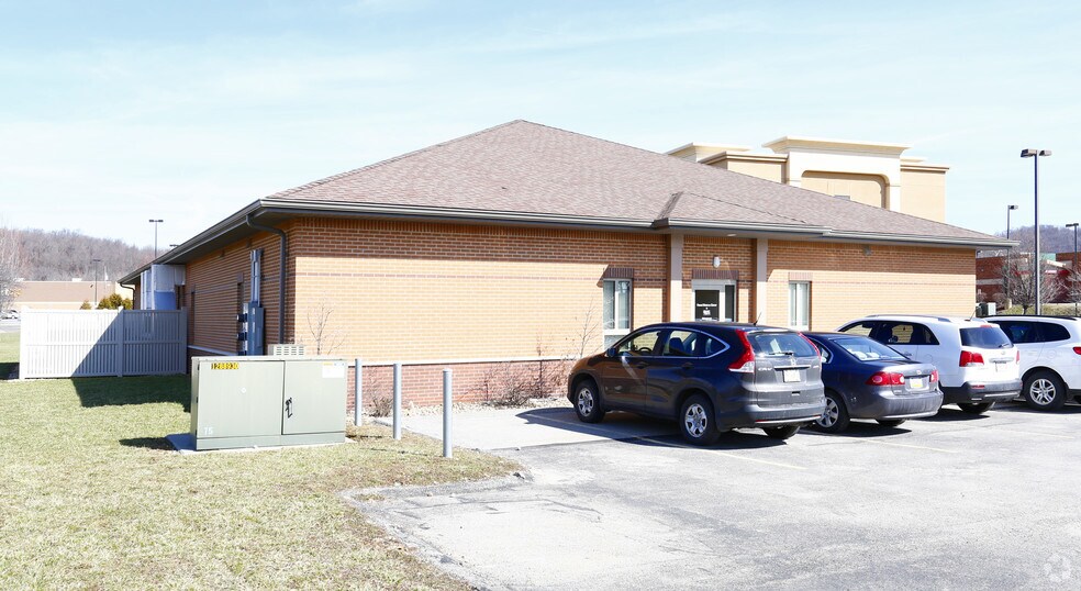 More Photos Of 1533 Broad Ave Ext, Belle Vernon Medical For Sale